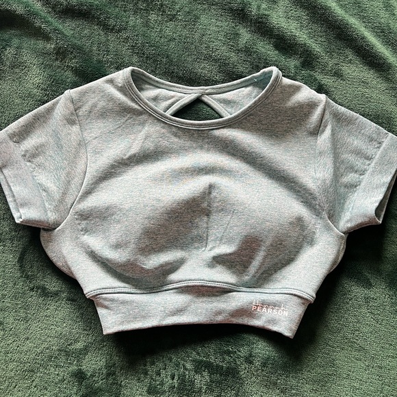 Hannah Pearson Twist Back Crop Top - Picture 5 of 11